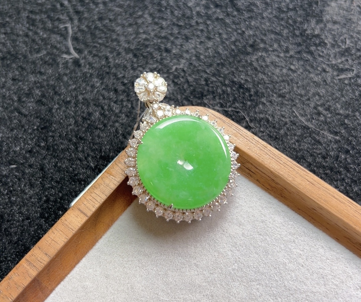 纯天然A货缅甸翡翠平安扣吊坠211