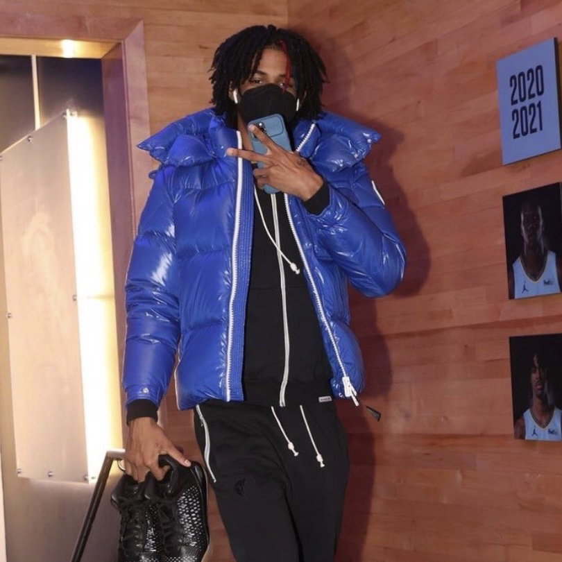 99新 MONCLER 6767/Moncler 蓝色鹅绒连帽羽绒服外套/4码/99新