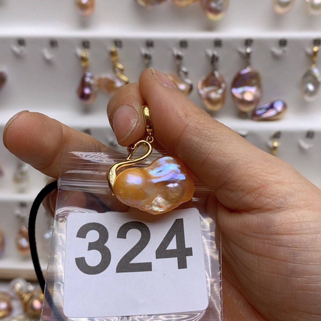 淡水珍珠颈饰银S925镶嵌糖*324