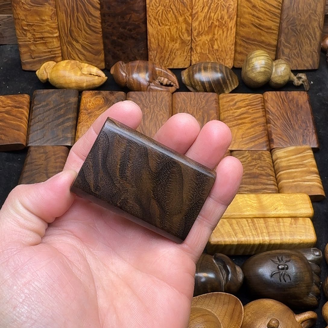 楠木金丝楠木无事牌