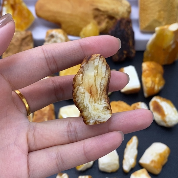 定制琥珀未镶嵌蜜蜡