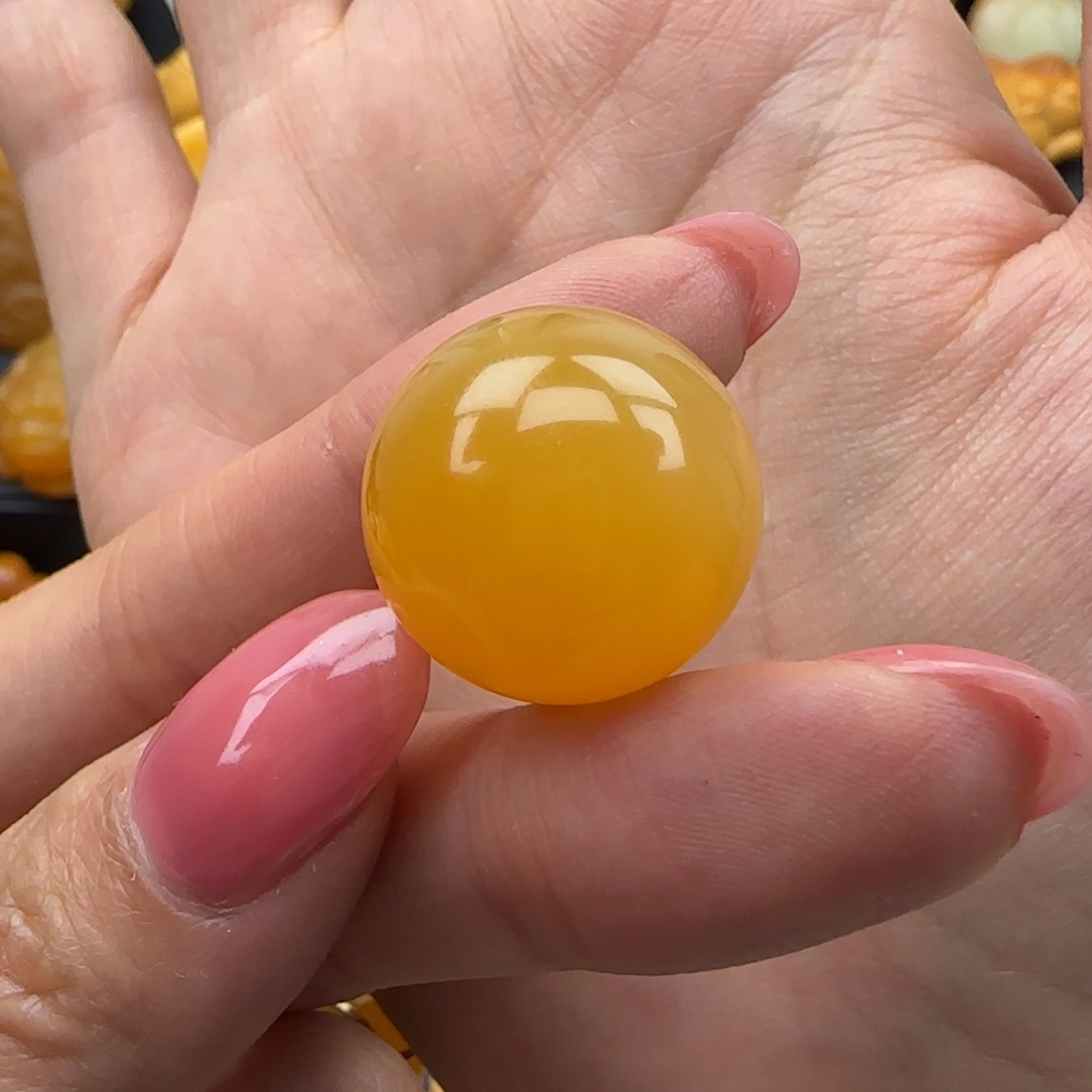 石英质玉未镶嵌颈饰小*