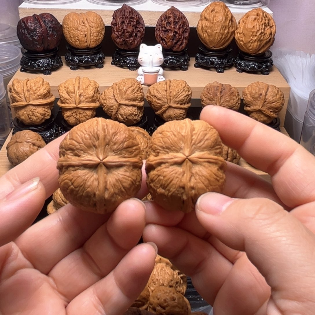 文玩核桃吊坠41w峭壁四棱40尺