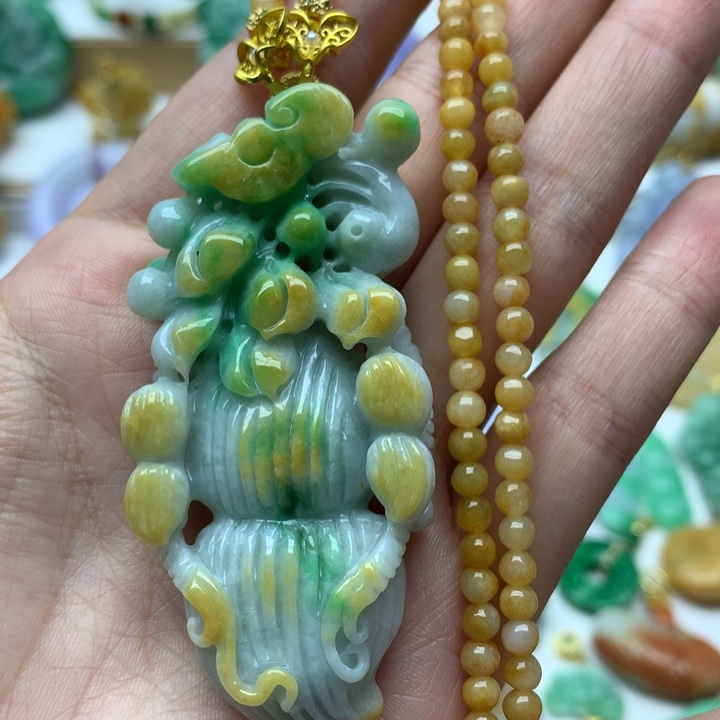 颈饰未镶嵌翡翠翡翠