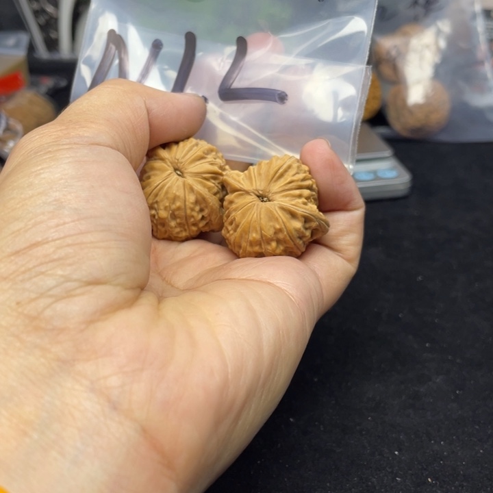 文玩核桃把件N*L磨盘