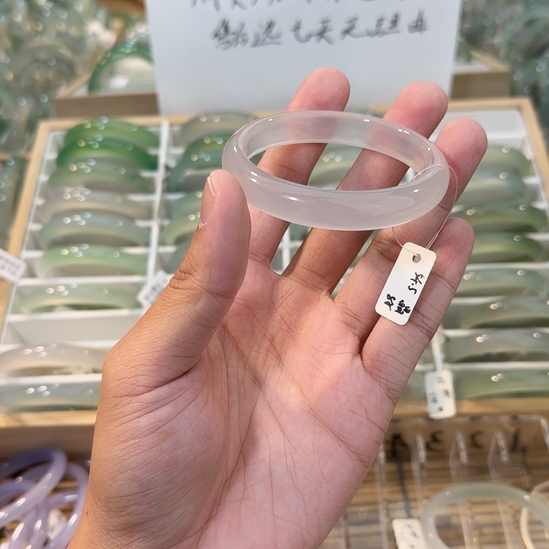 玛瑙/玉髓未镶嵌手镯圈口54.5