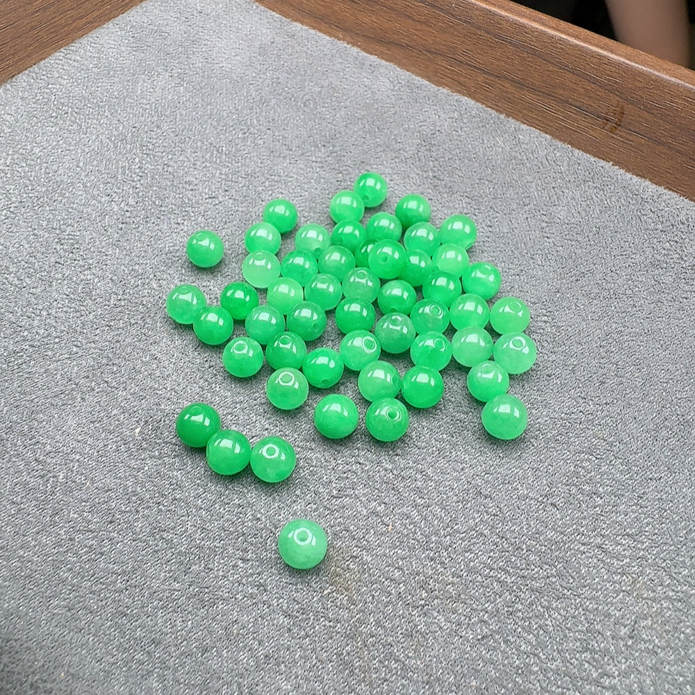 天然缅甸翡翠A货 卡6mm绿珠 多样性发货其1