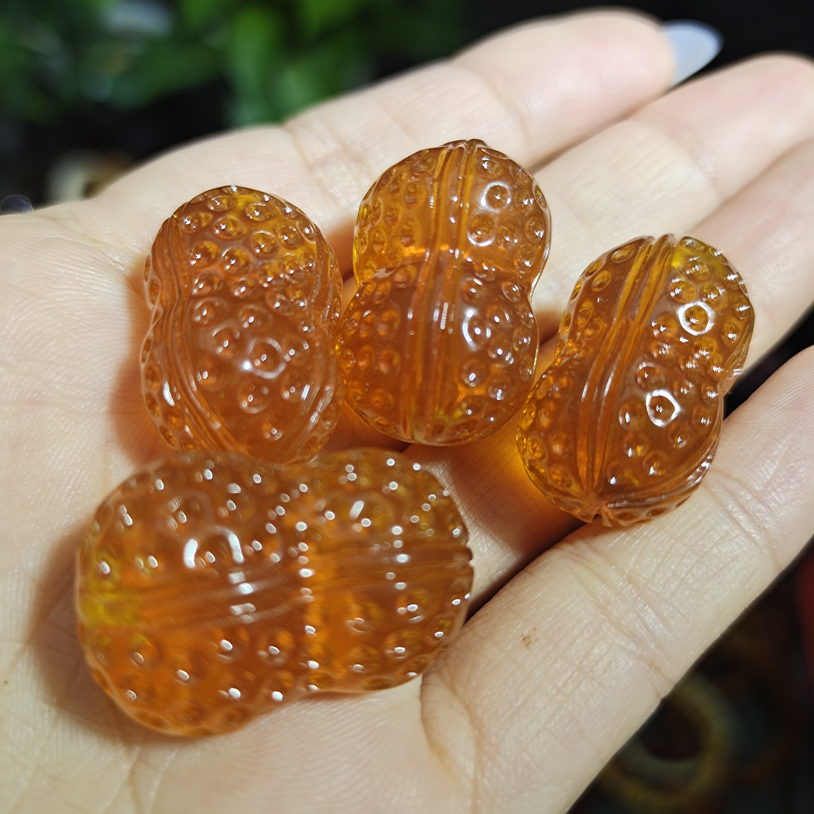 缅甸净水茶珀花生吊坠~多样性发其一