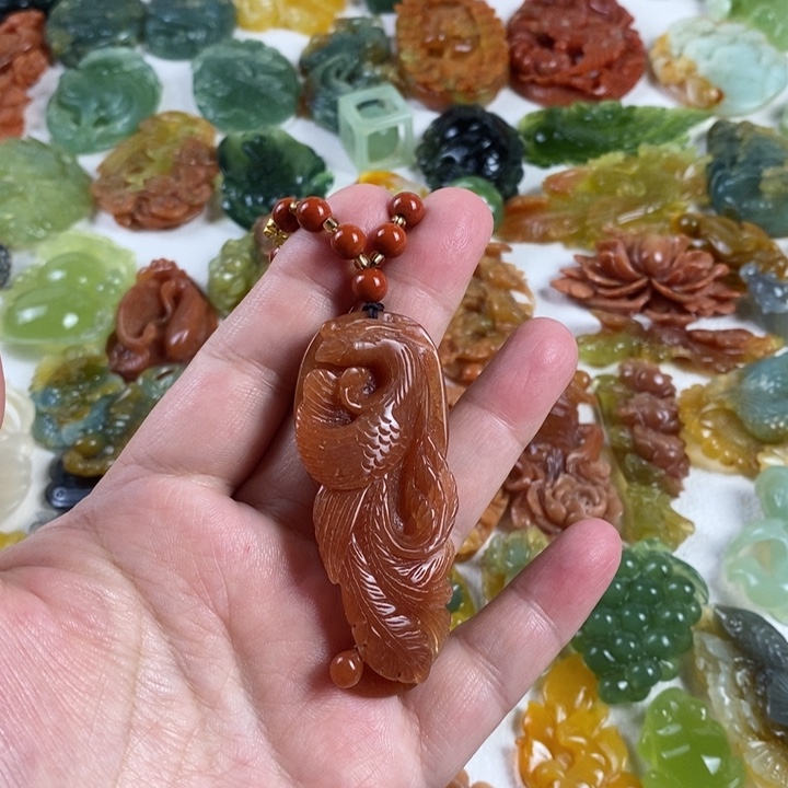 蛇纹石玉颈饰未镶嵌