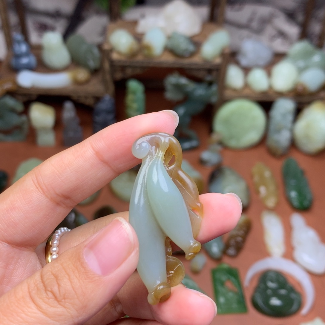 和田玉未镶嵌挂件