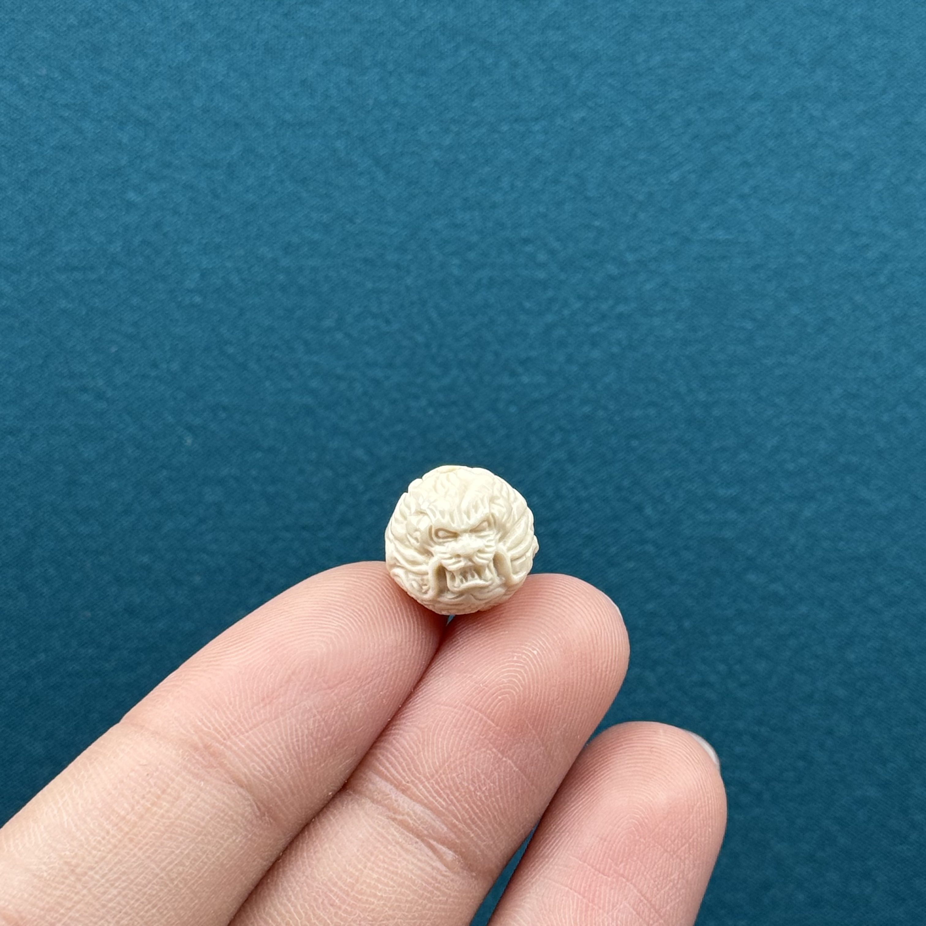 D63-35天然猛犸牙雕刻龙珠上下通孔12.2mm支持复检假一罚十