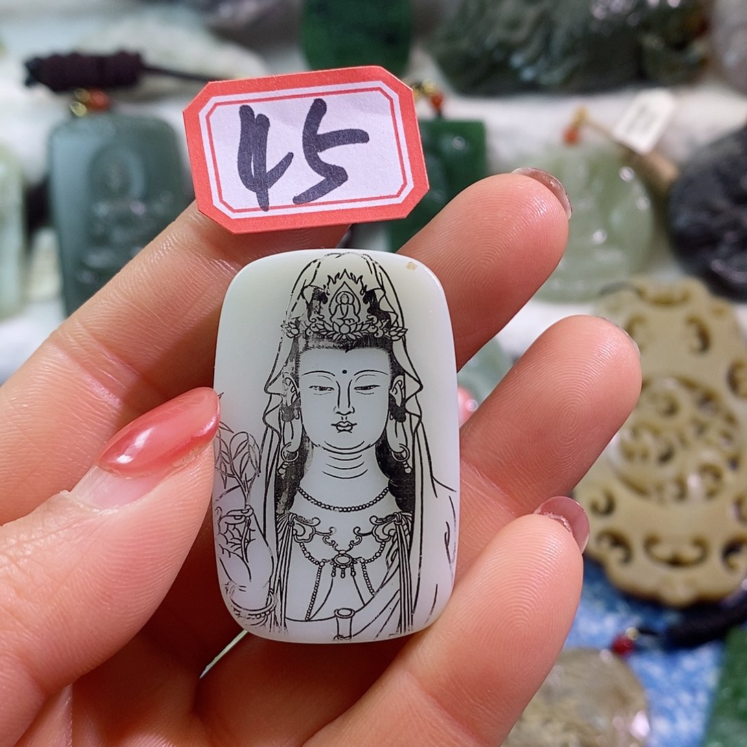 和田玉（糖玉）颈饰未镶嵌