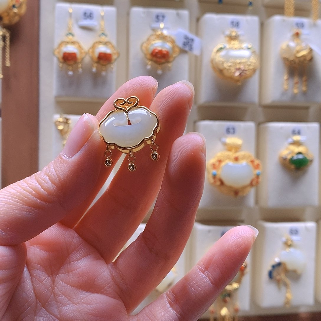 和田玉颈饰银S925镶嵌