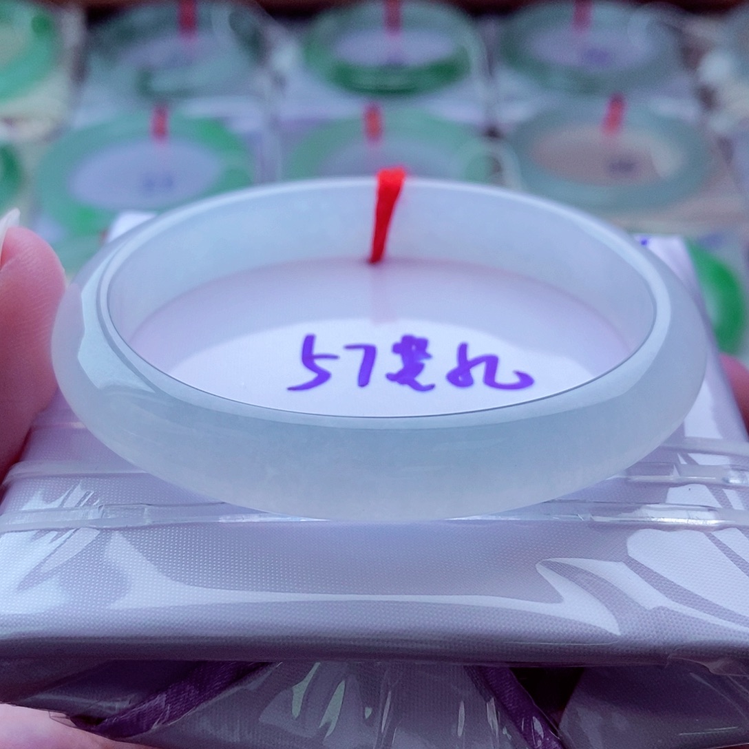 翡翠未镶嵌手镯（贵妃镯）冰透冰胶起光珠光宝气高贵优雅