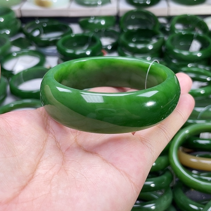 和田玉（碧玉）手镯未镶嵌