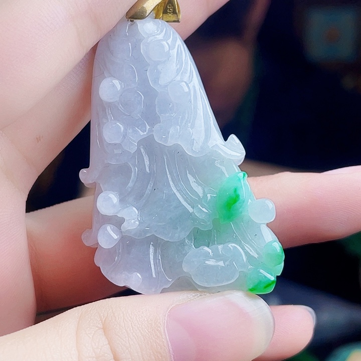 翡翠未镶嵌颈饰多样性