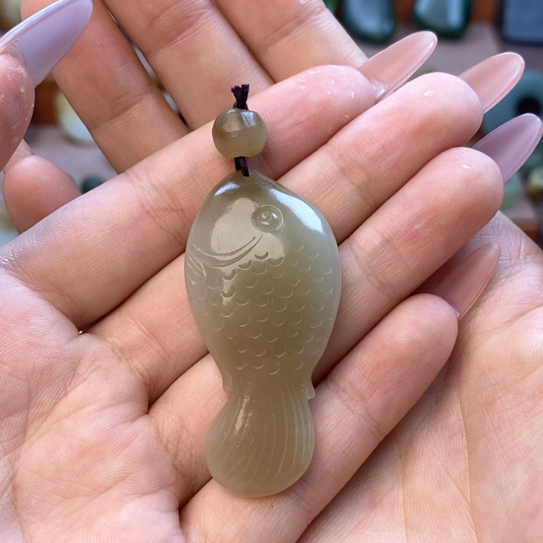 和田玉颈饰未镶嵌