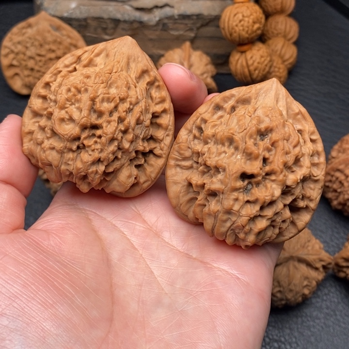 桃核把件全品49官帽