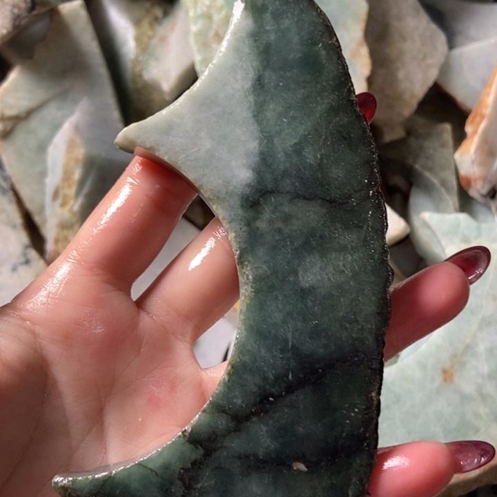 翡翠颈饰未镶嵌天然翡翠