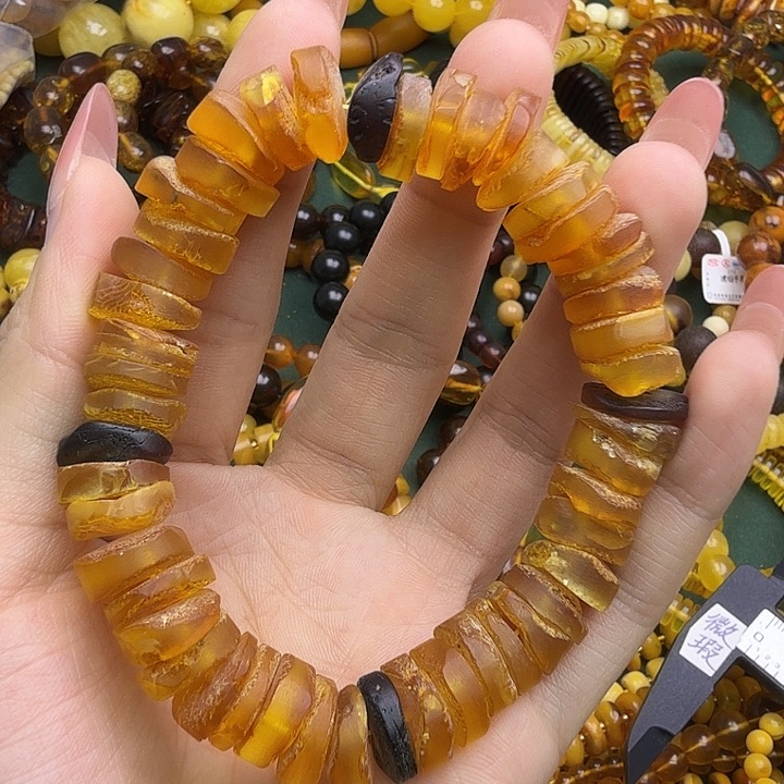 琥珀未镶嵌珠宝奇石