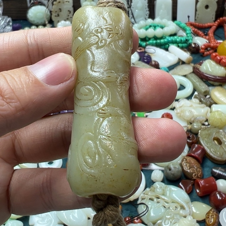 和田玉谢谢老师未镶嵌蝉*