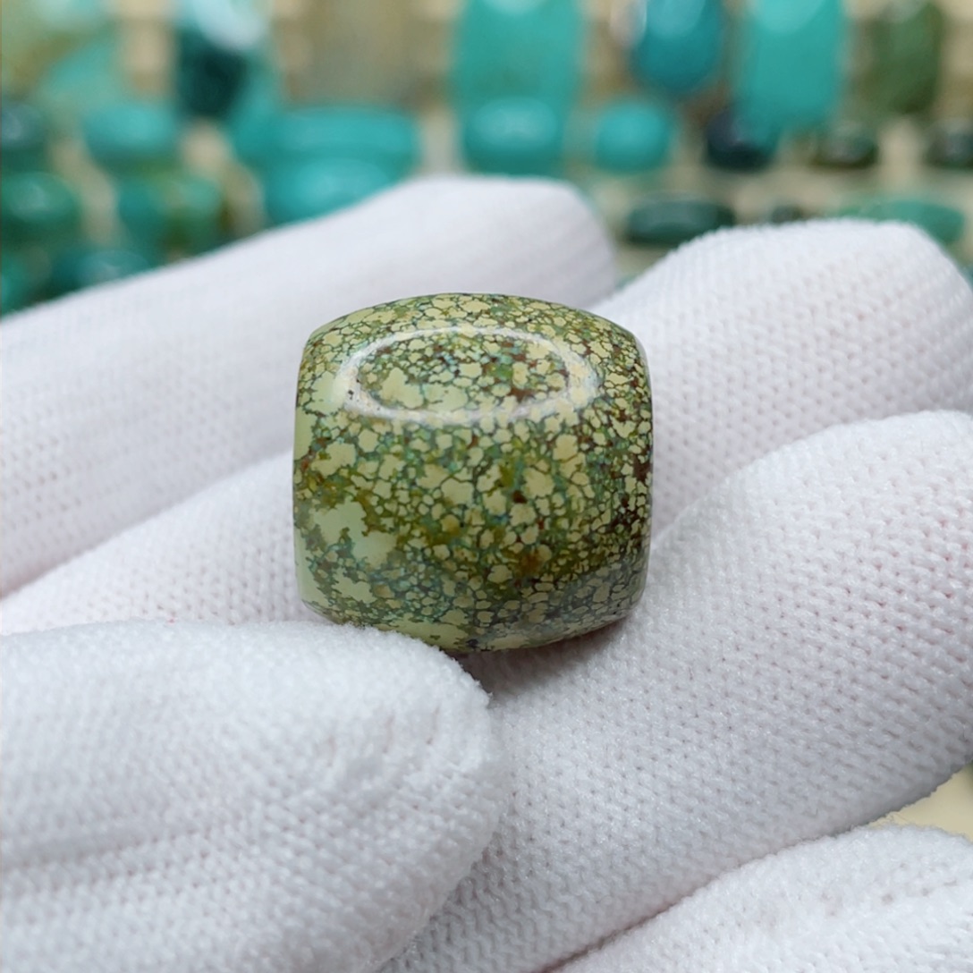 绿松石散珠未镶嵌