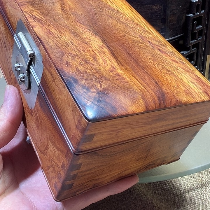 非洲紫檀（红花梨）y****y