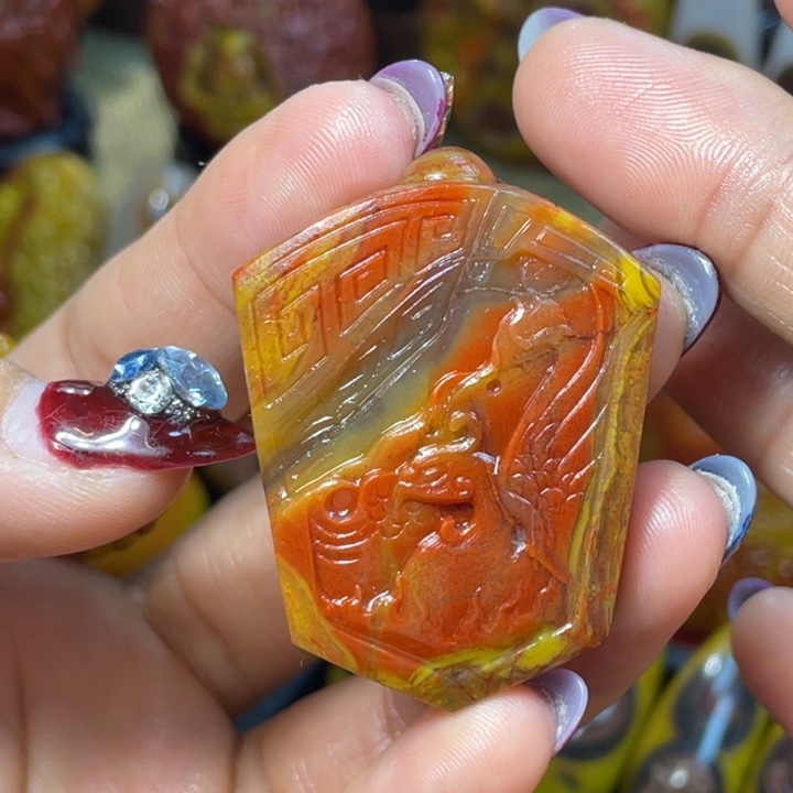 玛瑙/玉髓未镶嵌珠宝奇石