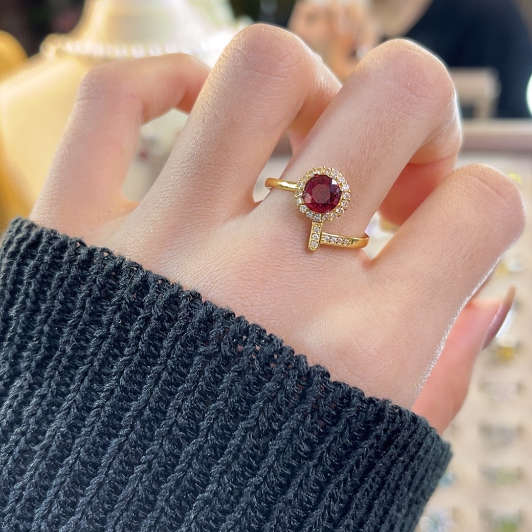 银S925镶嵌石榴石戒指