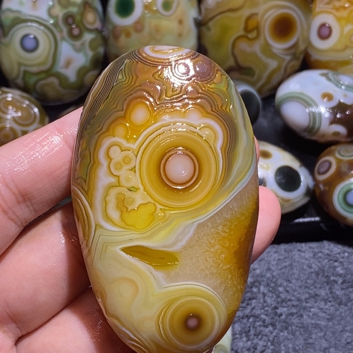 玛瑙/玉髓未镶嵌珠宝奇石236