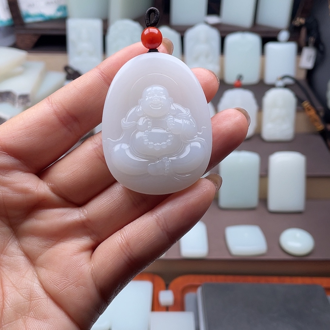 和田玉未镶嵌颈饰