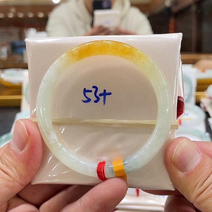 翡翠手镯未镶嵌小*菜翡翠