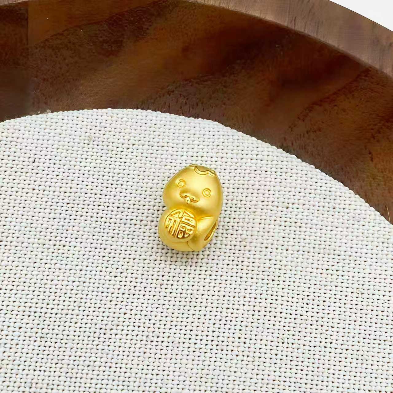 足金999 抱福卷卷蛇吊坠 0.80