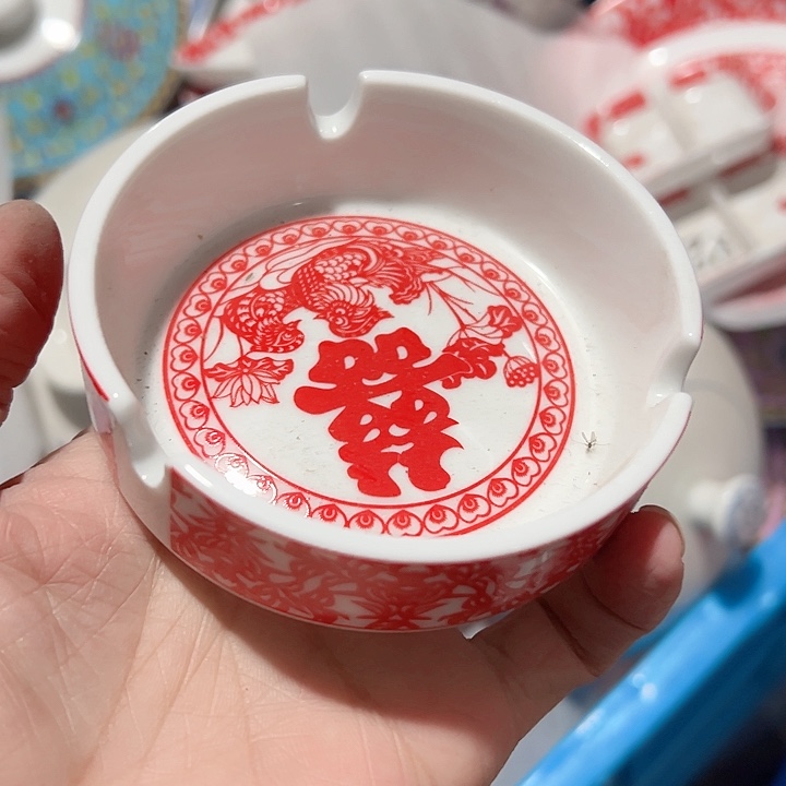 杯红叶烟灰缸陶瓷