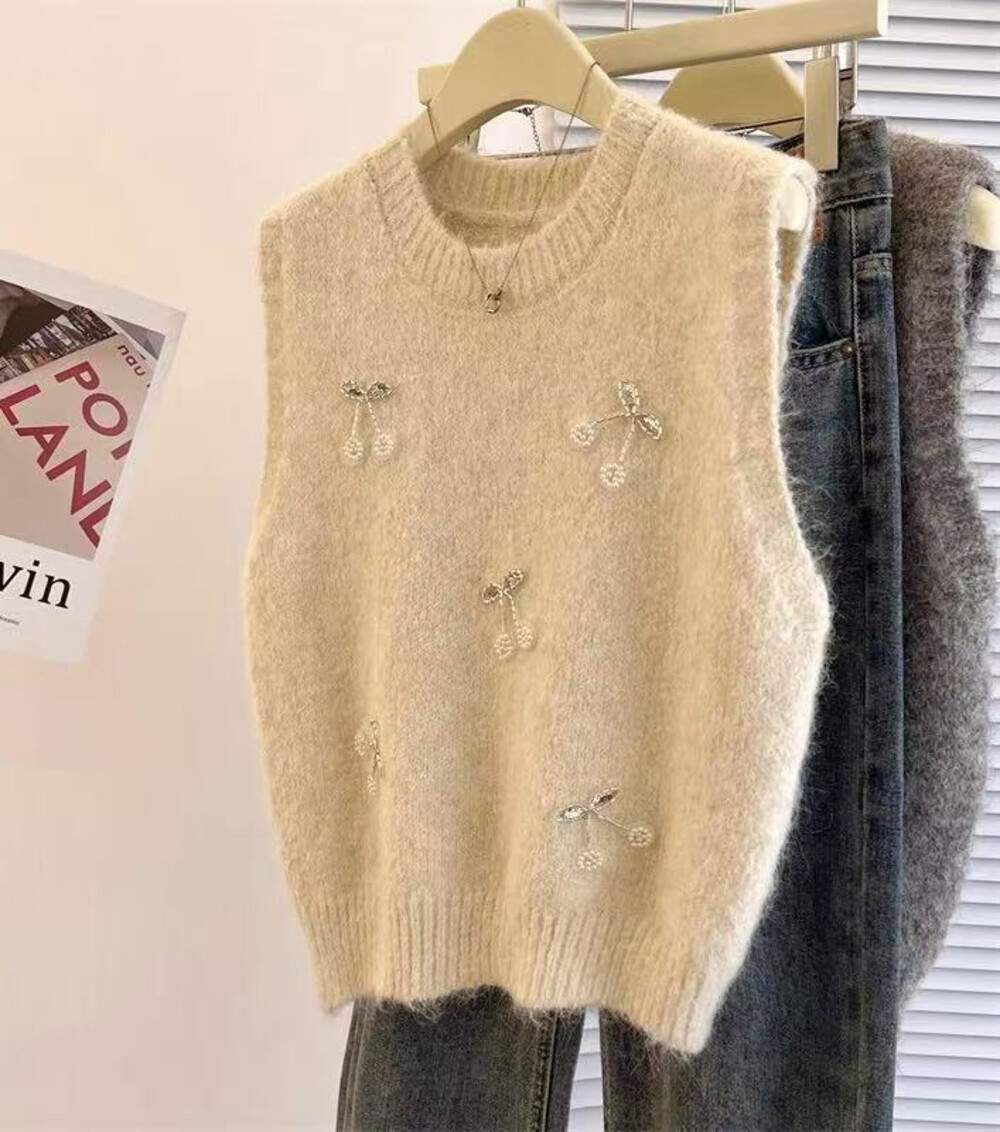 女马甲马夹女士法式重工钉珠马甲减龄女士套头慵懒风网红针织时尚