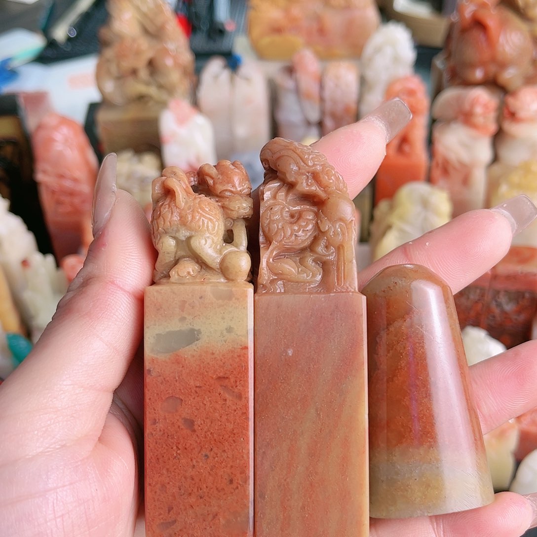 寿山石印石麒麟的