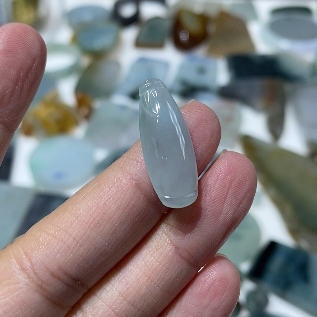 翡翠未镶嵌颈饰吊坠