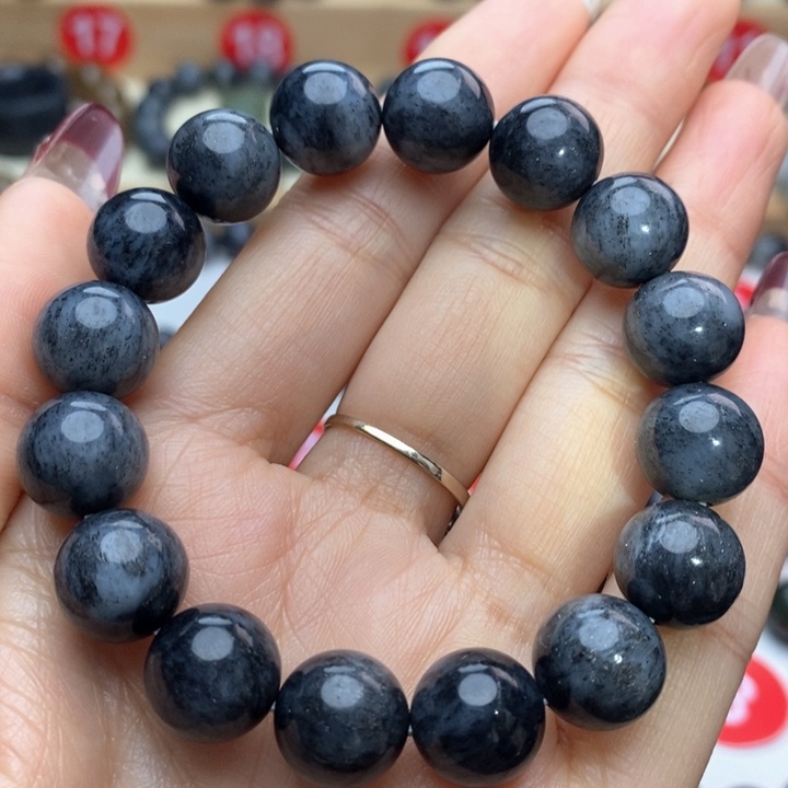 和田玉手串未镶嵌