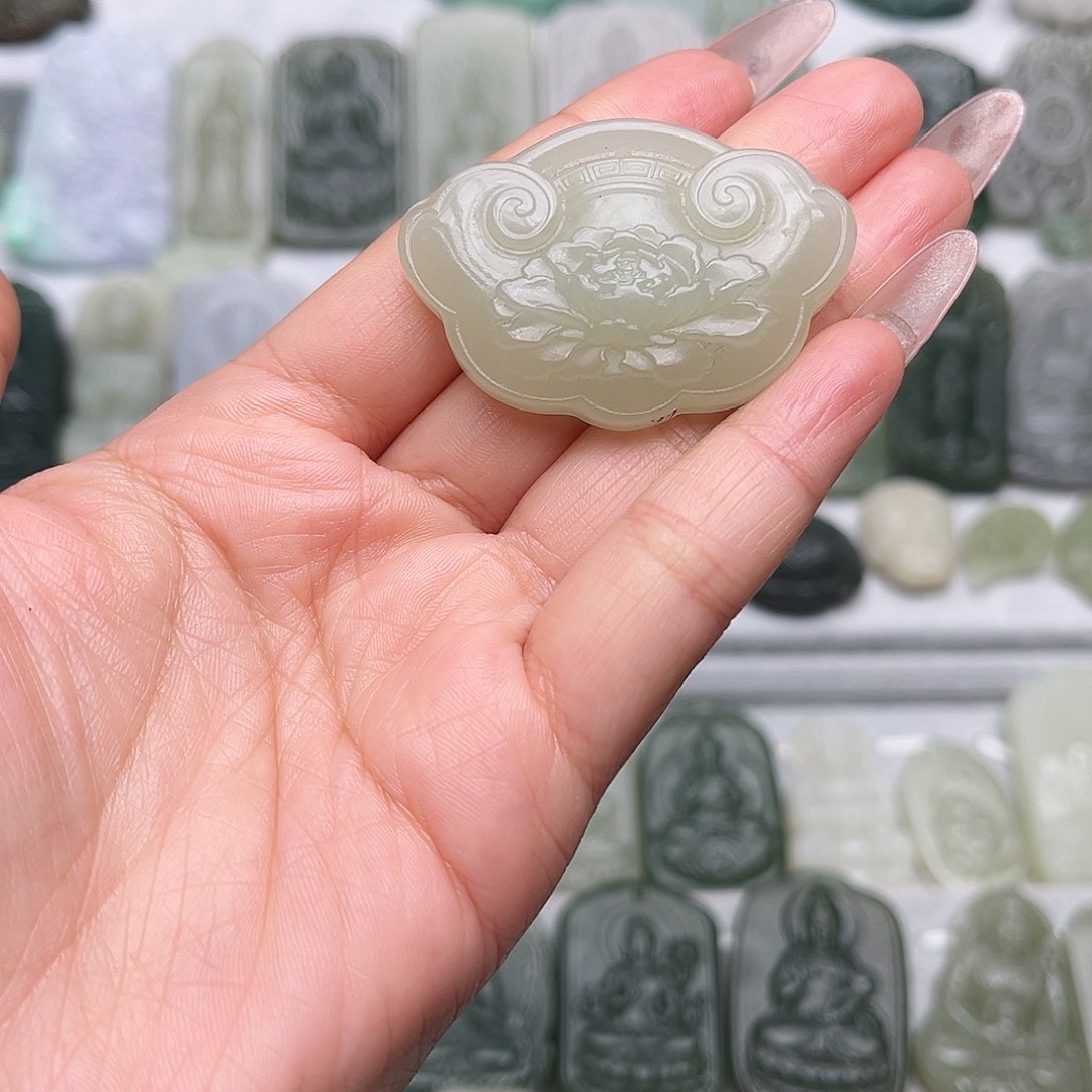 和田玉颈饰未镶嵌u****衍