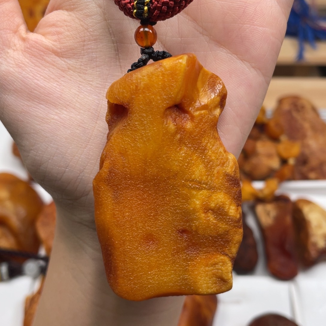 琥珀未镶嵌珠宝奇石