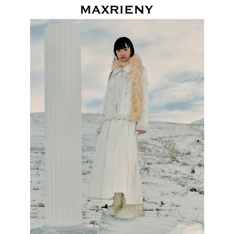 MAXRIENY新中式羽绒服24秋新款毛边国风盘扣外套女提花设计高级感