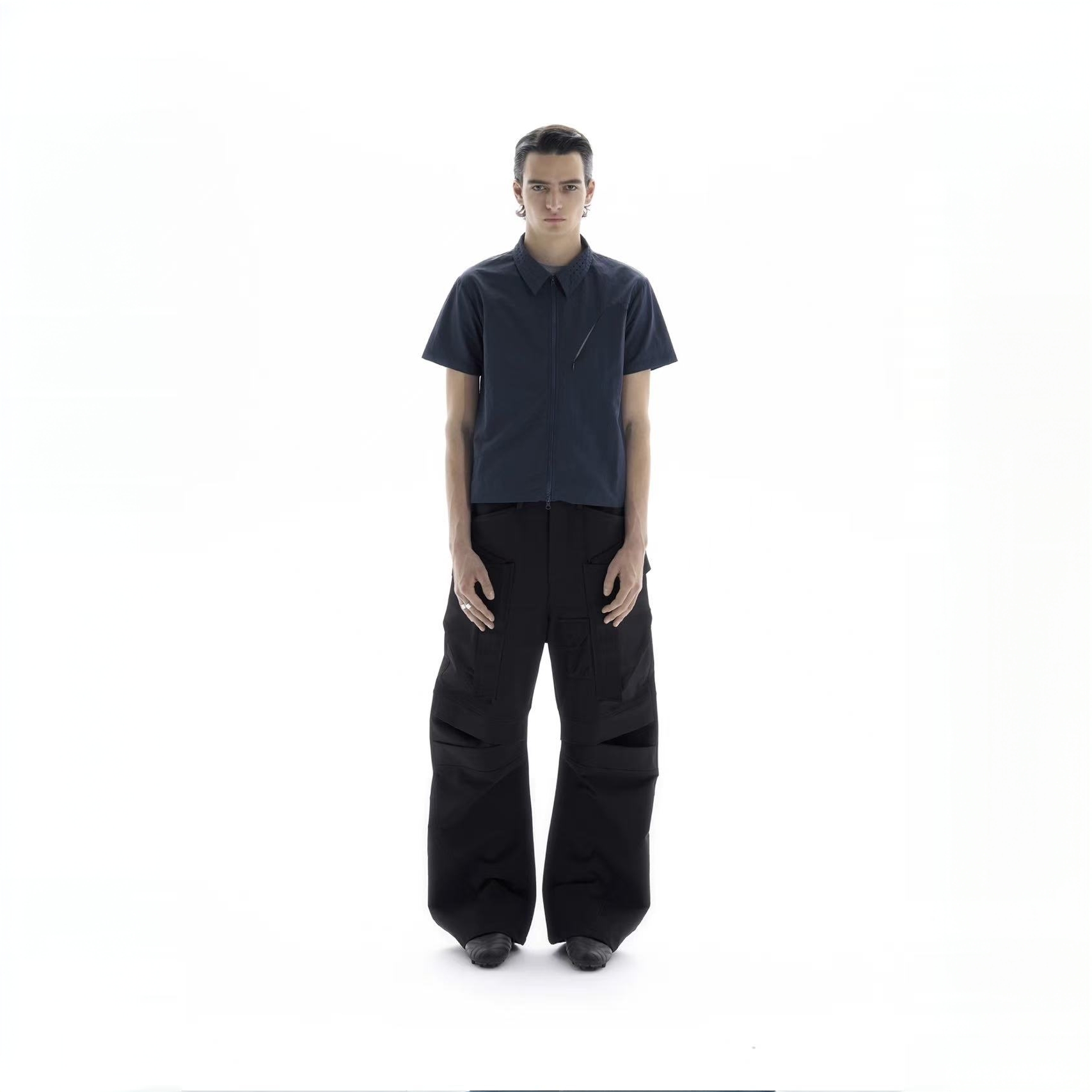 BEVAN UPIUPF50+*侧弧隐藏式拉链烧花领口衬衫BV2821