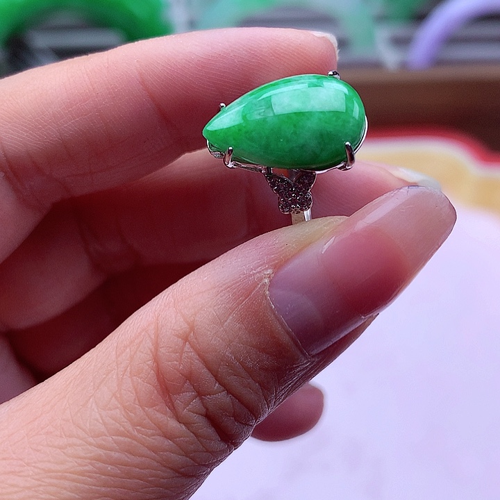 翡翠颈饰银S925镶嵌翡翠