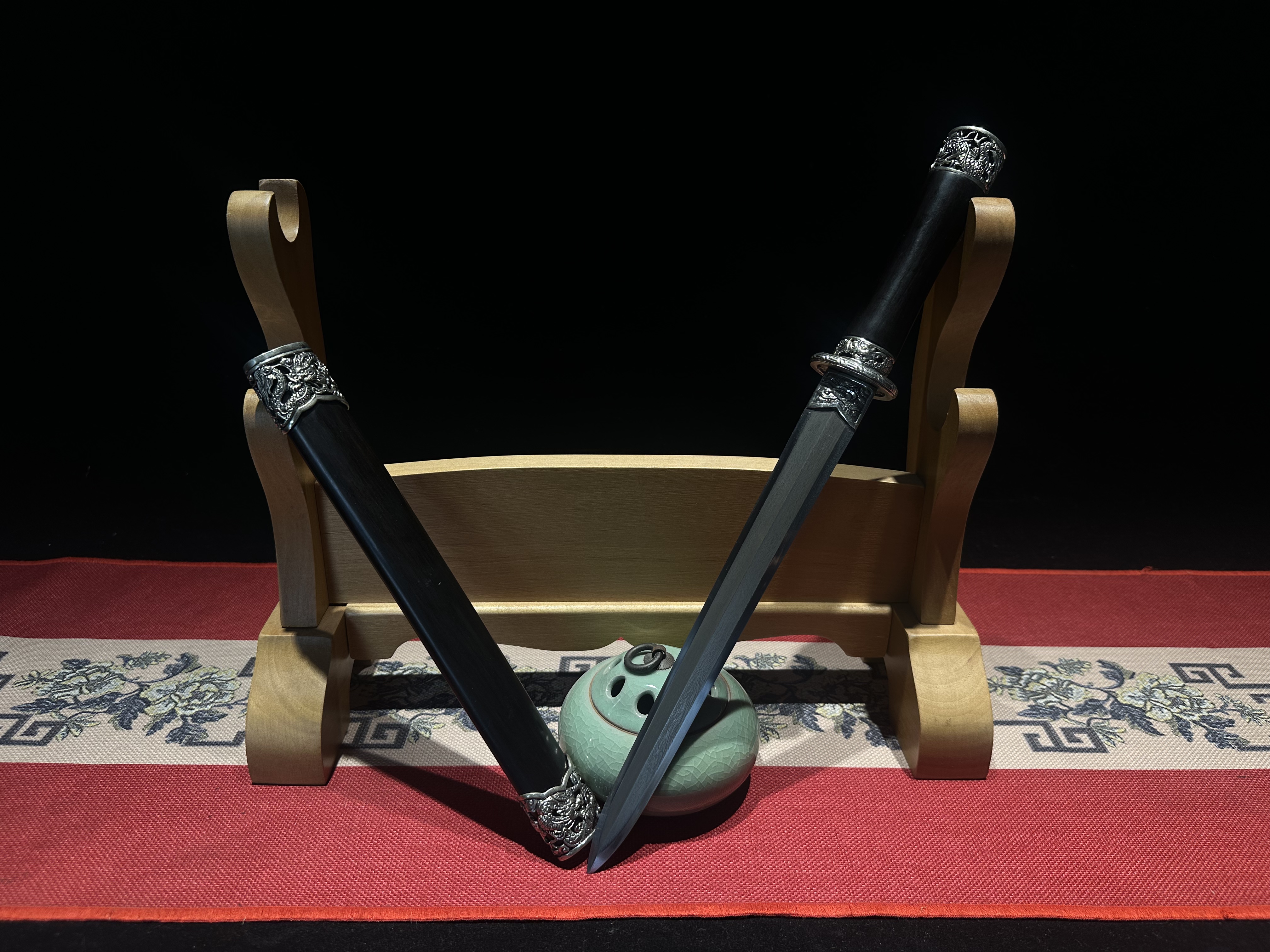 龙泉小龙渊剑一体龙骨手工锻打工艺品未开刃