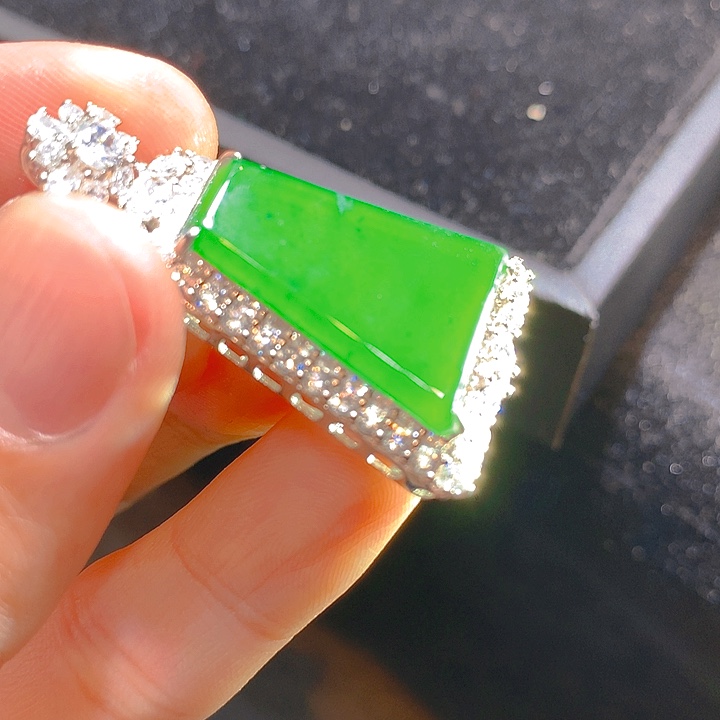 【闪购商品】翡翠颈饰银S925镶嵌翡翠