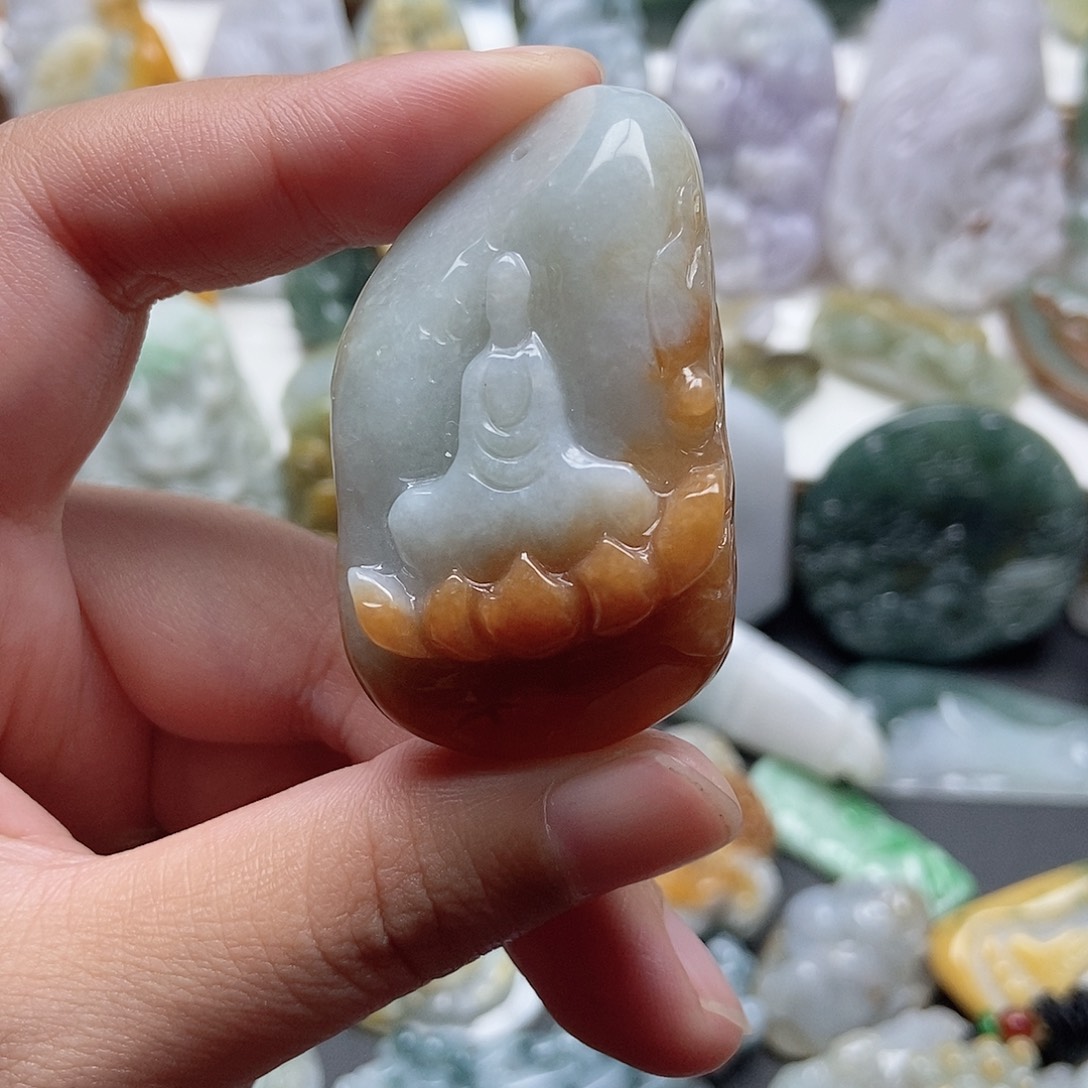 翡翠未镶嵌颈饰翡翠