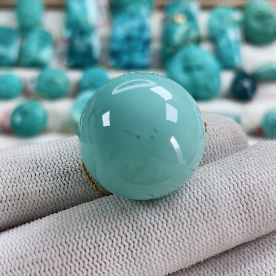 绿松石颈饰未镶嵌