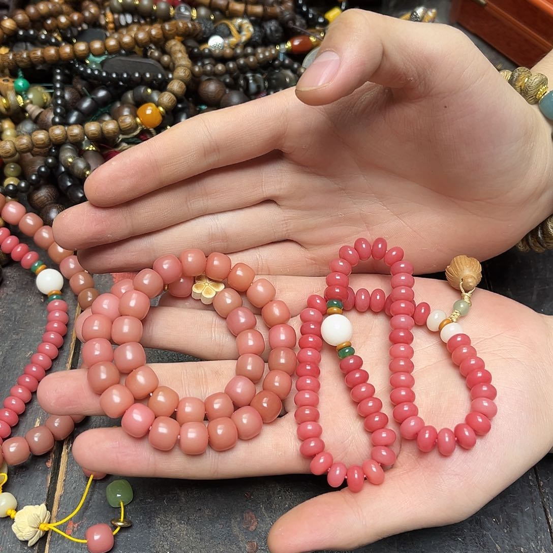 大叶紫檀（黑酸枝木类）