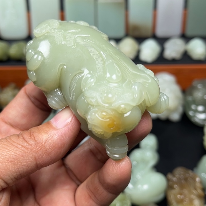 耕***人和田玉未镶嵌挂件