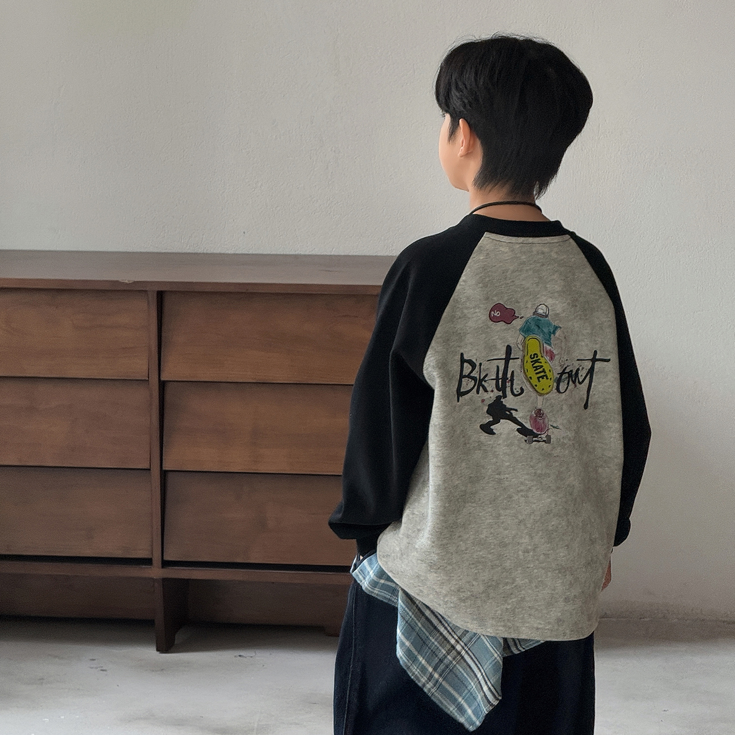 【滑板鞋男孩】儿童加绒T恤2025冬装插肩袖加厚打底衫